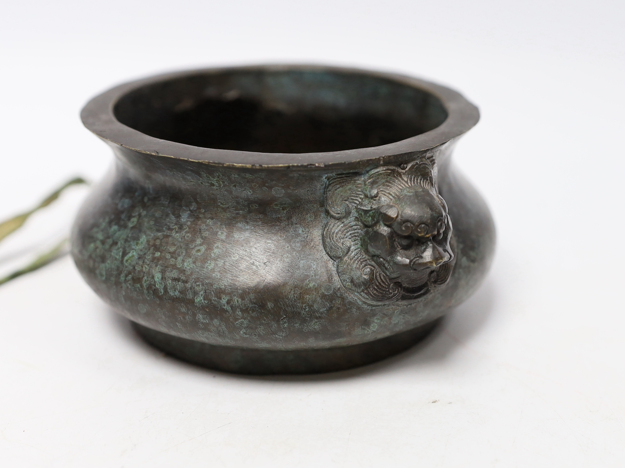 Chinese bronze censer, a Tibetan metal case, Japanese bronze lizard dish and a figure of a bird, diameter 11cm